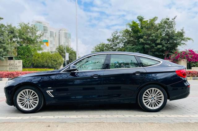 https://images10.gaadi.com/usedcar_image/3664770/original/processed_img2912060__used_car_2912060_1700897208.jpg?imwidth=6402