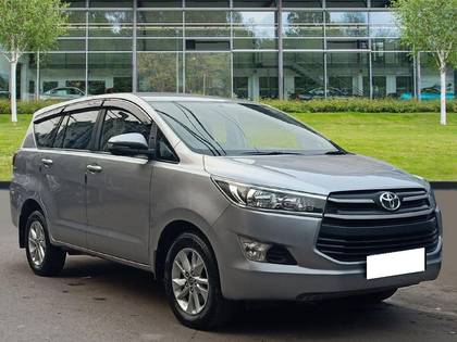 Toyota Innova Crysta 2.4 GX MT BSIV