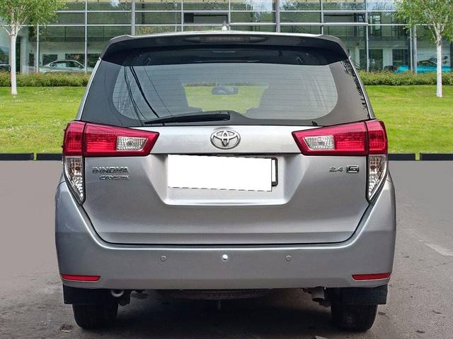 https://images10.gaadi.com/usedcar_image/3664863/original/processed_img2912114__used_car_2912114_1704886625.jpg?imwidth=6402