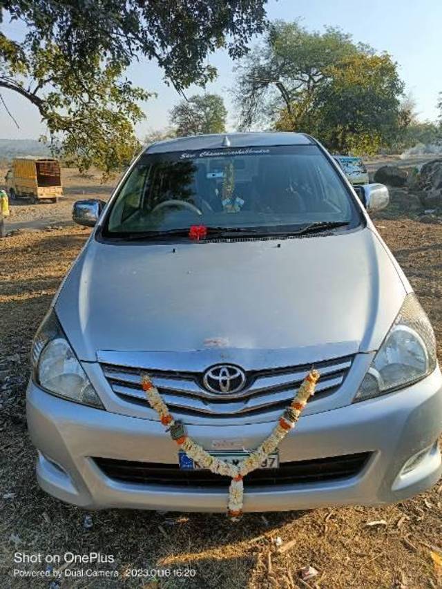https://images10.gaadi.com/usedcar_image/3664977/original/processed_c2a6d397-2536-4589-a76e-7655df7d9658.jpg?imwidth=6401