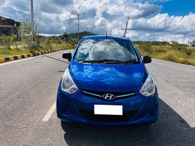 https://images10.gaadi.com/usedcar_image/3664982/original/processed_img2912139__used_car_2912139_1699545309.jpg?imwidth=6402