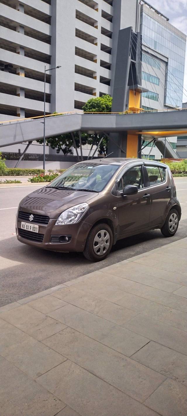https://images10.gaadi.com/usedcar_image/3664993/original/processed_img2912143__used_car_2912143_1699545874.jpg?imwidth=6400