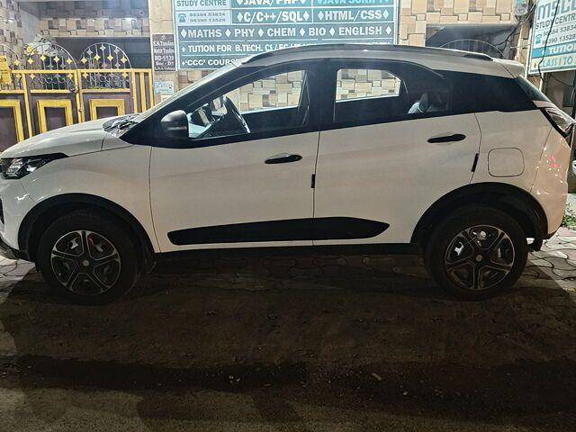 https://images10.gaadi.com/usedcar_image/3665026/original/processed_5392dba4-86f1-422d-be7e-1818df73e303.jpg?imwidth=6402