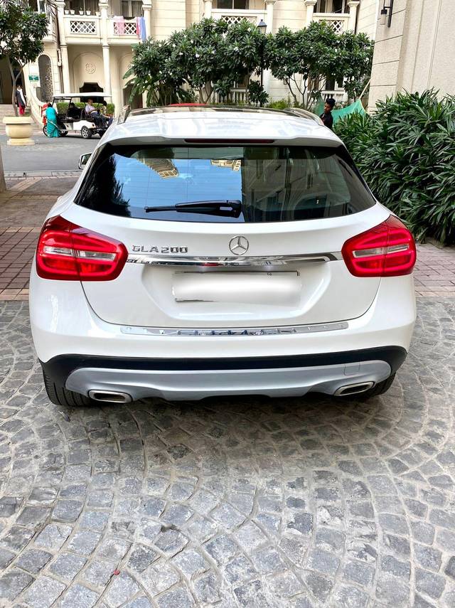 https://images10.gaadi.com/usedcar_image/3665032/original/processed_img2912145__used_car_2912145_1699548266.jpg?imwidth=6402