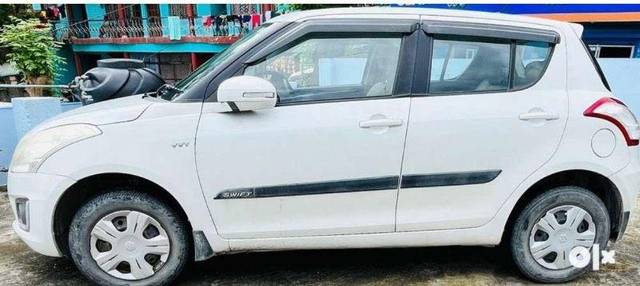 https://images10.gaadi.com/usedcar_image/3665112/original/processed_fbc8cccc-baaa-4956-b825-e1fbc95f2f61.jpeg?imwidth=6401