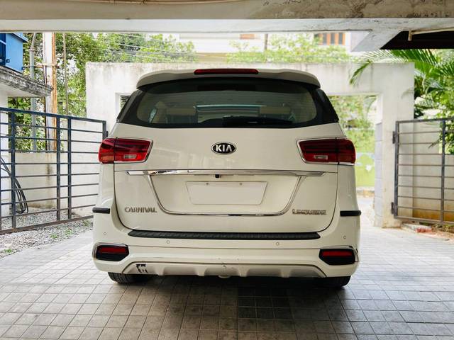 https://images10.gaadi.com/usedcar_image/3665189/original/processed_img2912166__used_car_2912166_1699559193.jpg?imwidth=6402