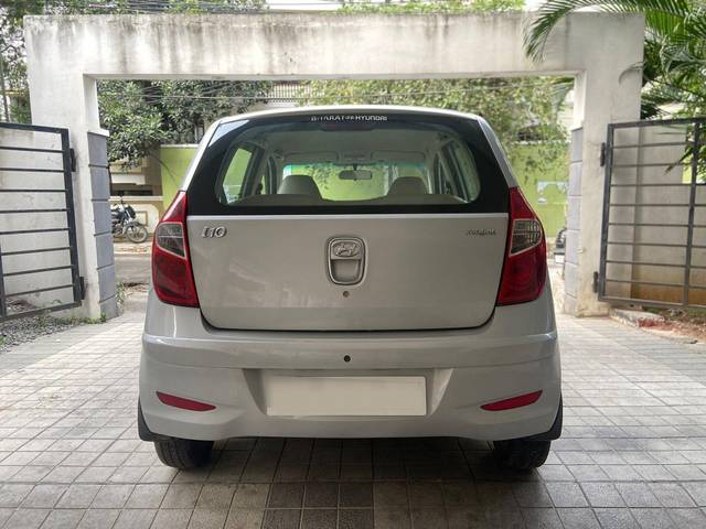 https://images10.gaadi.com/usedcar_image/3665192/original/processed_img2912169__used_car_2912169_1699559648.jpg?imwidth=6401