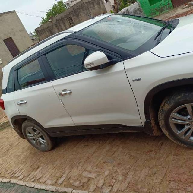 https://images10.gaadi.com/usedcar_image/3665305/original/processed_df0d7dce-2afd-4689-8436-e44f399a60d5.jpg?imwidth=6402