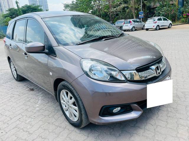 https://images10.gaadi.com/usedcar_image/3665382/original/processed_img2912214__used_car_2912214_1699590462.jpg?imwidth=6400