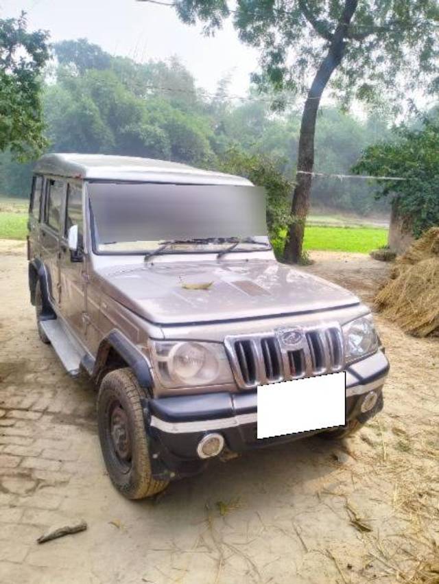 https://images10.gaadi.com/usedcar_image/3665424/original/processed_27850549-25c1-41fd-b40b-2d5535cad68b.jpg?imwidth=6402