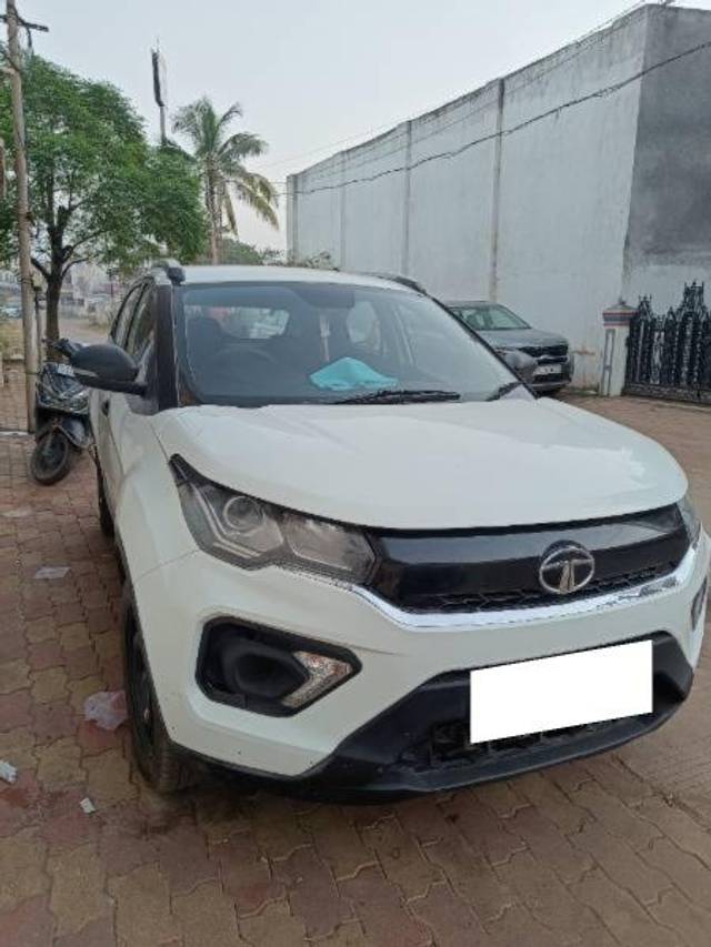 https://images10.gaadi.com/usedcar_image/3665456/original/processed_57f7f750-550d-4e12-8cc5-c94649f854c5.jpg?imwidth=6400