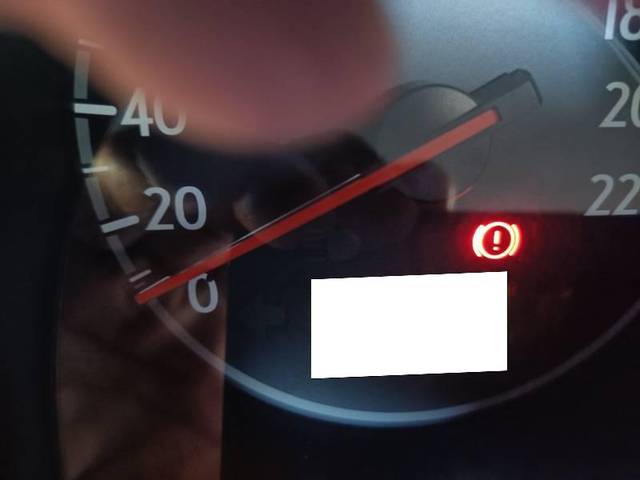 https://images10.gaadi.com/usedcar_image/3665522/original/processed_acad304e-1e29-4d7f-81fe-119c44deae2a.jpg?imwidth=6402