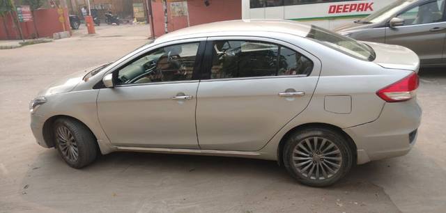 https://images10.gaadi.com/usedcar_image/3665624/original/03__VCC_IMG_1698992793797_1813266_95_1698992947.jpg?imwidth=6401