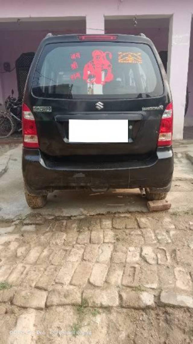https://images10.gaadi.com/usedcar_image/3665661/original/processed_6beb45fc-9f97-4392-870e-b9e7f4872520.jpg?imwidth=6402
