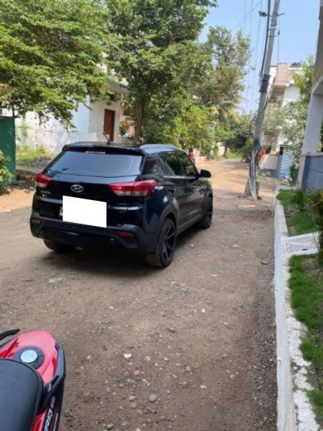 https://images10.gaadi.com/usedcar_image/3665690/original/processed_1b055a3d-7e57-446b-94bd-a80ddde1ded5.jpg?imwidth=6402