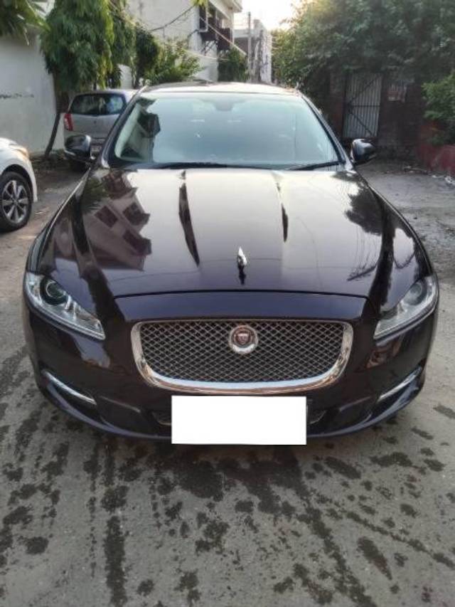 https://images10.gaadi.com/usedcar_image/3665759/original/processed_0d4df726-d6d6-4a60-aadf-fabd058808ed.jpg?imwidth=6400