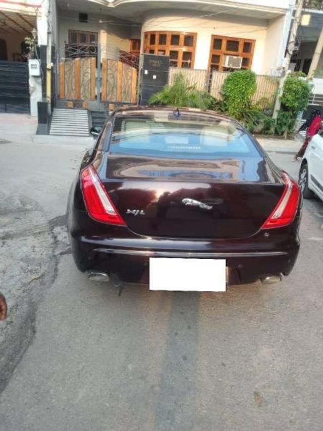 https://images10.gaadi.com/usedcar_image/3665759/original/processed_de6e3b86-a835-44b3-84f2-3d83f2417daa.jpg?imwidth=6401