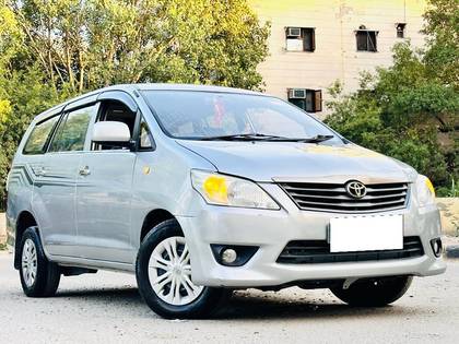 Toyota Innova 2.5 G (Diesel) 7 Seater Toyota Innova 2.5 G (Diesel) 7 Seater