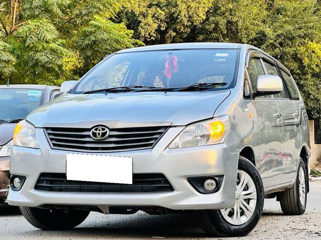 https://images10.gaadi.com/usedcar_image/3666028/original/processed_img2912601__used_car_2912601_1699609037.jpg?imwidth=6402