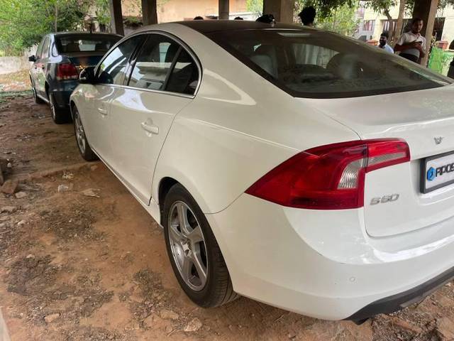 https://images10.gaadi.com/usedcar_image/3666043/original/processed_11e5a341-44d7-48d7-89b2-48d1a15b1f0d.jpg?imwidth=6402