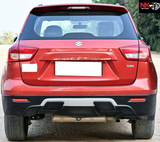 https://images10.gaadi.com/usedcar_image/3666088/original/processed_img2912652__used_car_2912652_1699609778.jpg?imwidth=6402