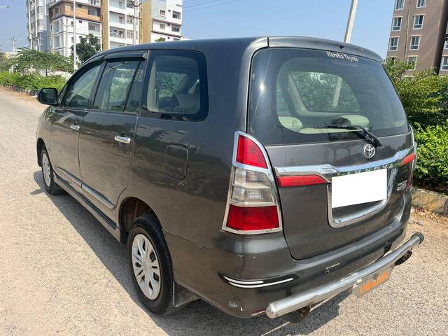 https://images10.gaadi.com/usedcar_image/3666092/original/processed_img2912653__used_car_2912653_1699609885.jpg?imwidth=6402