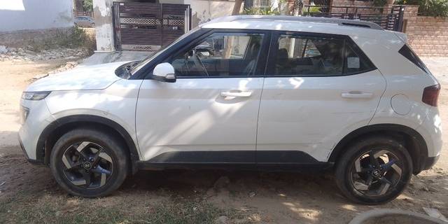 https://images10.gaadi.com/usedcar_image/3666247/original/03__VCC_IMG_1699000024926_1813400_95_1699000302.jpg?imwidth=6401