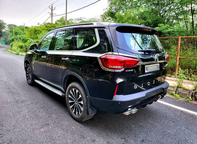 https://images10.gaadi.com/usedcar_image/3666287/original/processed_img2912798__used_car_2912798_1699613540.jpg?imwidth=6402