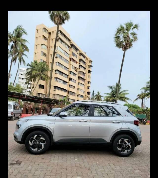 https://images10.gaadi.com/usedcar_image/3666406/original/processed_img2912877__usedcar_whatsappimage2023_02_11at125310_1401699614577_1699614642.jpeg?imwidth=6402