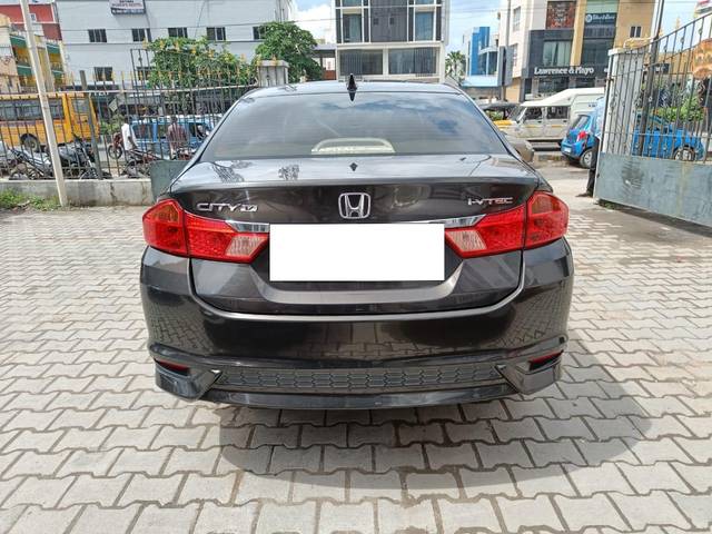 https://images10.gaadi.com/usedcar_image/3666411/original/processed_img2912881__usedcar_tn09cq2116_4__2912881_1699957598.jpeg?imwidth=6402