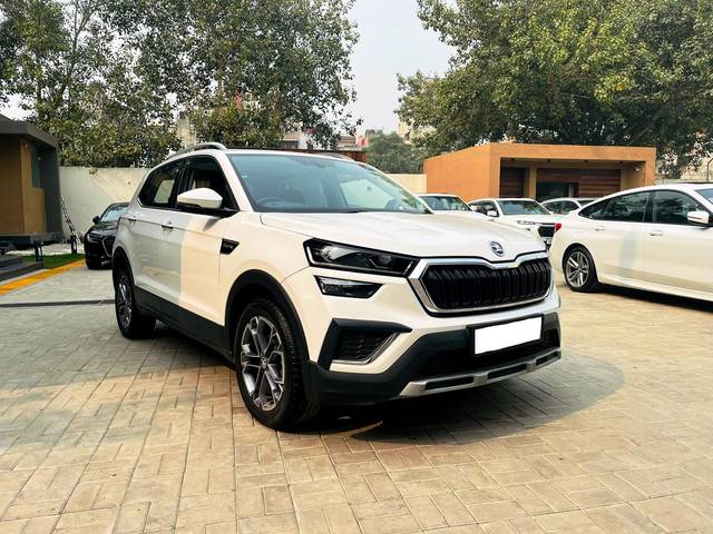https://images10.gaadi.com/usedcar_image/3666474/original/img2912929__usedcar_1_21__10151699617945_1699617985.jpeg?imwidth=6400