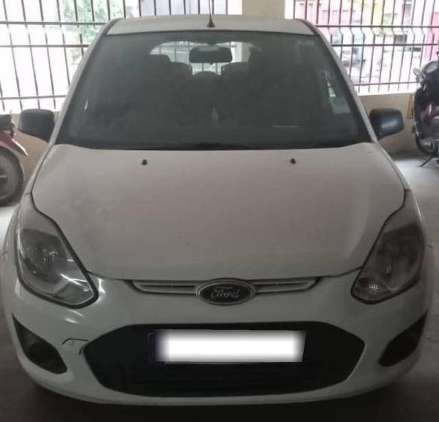 https://images10.gaadi.com/usedcar_image/3666496/original/processed_bd68e481-8182-4bdf-9e51-2d2b76231976.jpeg?imwidth=6400
