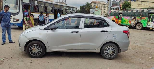 https://images10.gaadi.com/usedcar_image/3666521/original/03__VCC_IMG_1699008151842_1813524_95_1699008312.jpg?imwidth=6401