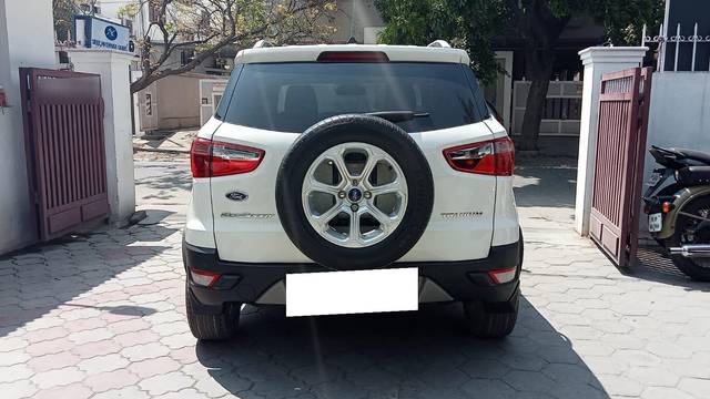 https://images10.gaadi.com/usedcar_image/3666684/original/processed_img2913081__usedcar_19_5701699622941_1699622962.jpeg?imwidth=6401