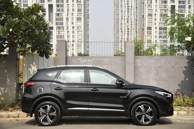 https://images10.gaadi.com/usedcar_image/3666696/original/processed_img2913091__used_car_2913091_1699623241.jpg?imwidth=6401