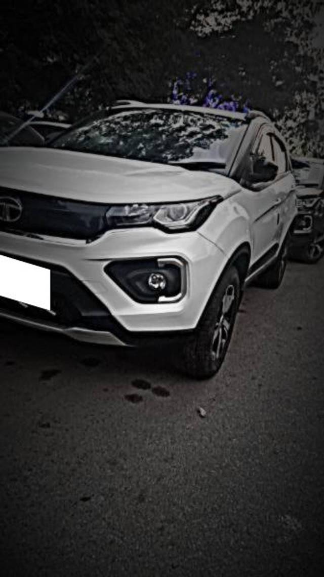 https://images10.gaadi.com/usedcar_image/3666826/original/processed_b7a4c699-1df2-42b9-870f-d8f51798280b.jpg?imwidth=6401