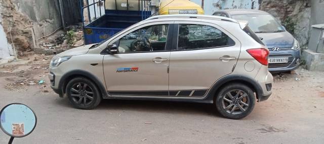 https://images10.gaadi.com/usedcar_image/3666926/original/03__VCC_IMG_1699013758004_1813656_95_1699014197.jpg?imwidth=6401