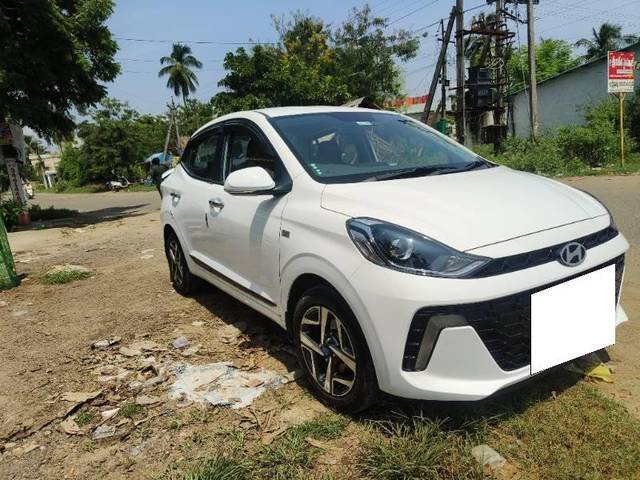https://images10.gaadi.com/usedcar_image/3667184/original/processed_055d094c-2e8a-4639-b93d-3bfe75b32adc.jpg?imwidth=6400