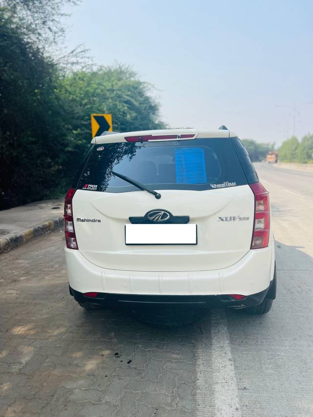 https://images10.gaadi.com/usedcar_image/3667346/original/processed_img2913227__usedcar_img_3982_354231699681148_1699681191.jpeg?imwidth=6401