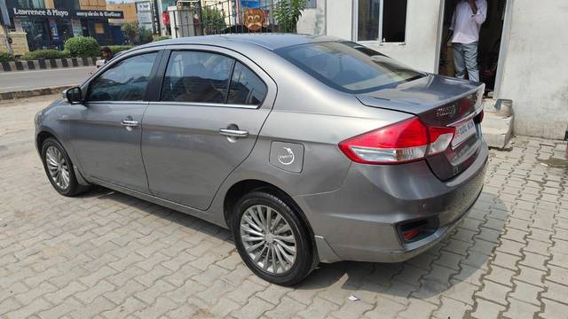 https://images10.gaadi.com/usedcar_image/3667437/original/processed_img2913270__usedcar_tn09cb7858_6__2913270_1699957313.jpeg?imwidth=6402