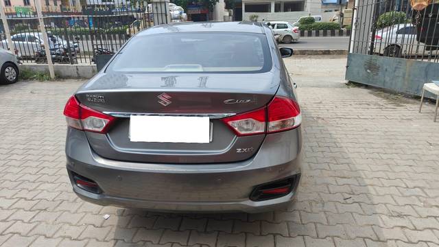 https://images10.gaadi.com/usedcar_image/3667437/original/processed_img2913270__usedcar_tn09cb7858_9__2913270_1699957313.jpeg?imwidth=6401