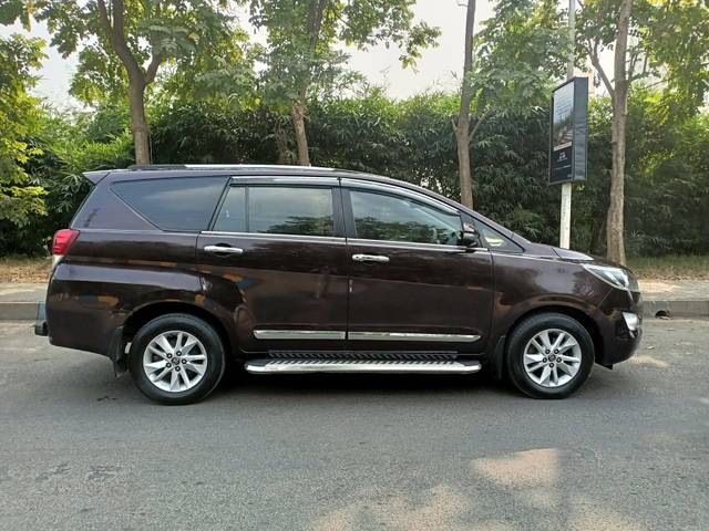 https://images10.gaadi.com/usedcar_image/3667468/original/processed_img2913290__used_car_2913290_1699685066.jpg?imwidth=6401