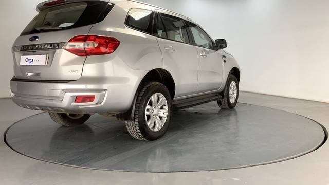 https://images10.gaadi.com/usedcar_image/3667542/original/processed_img2913330__usedcar_e9_276591699686790_1699686994.jpg?imwidth=6402
