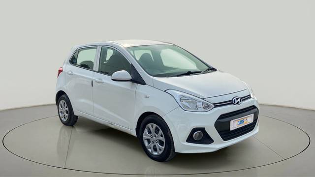 https://images10.gaadi.com/usedcar_image/3667647/original/slot__1-7-Exterior-13512452747-dc1032ac3d4e431396723ab9a1fb4d40-Exterior-7.jpg?imwidth=6400