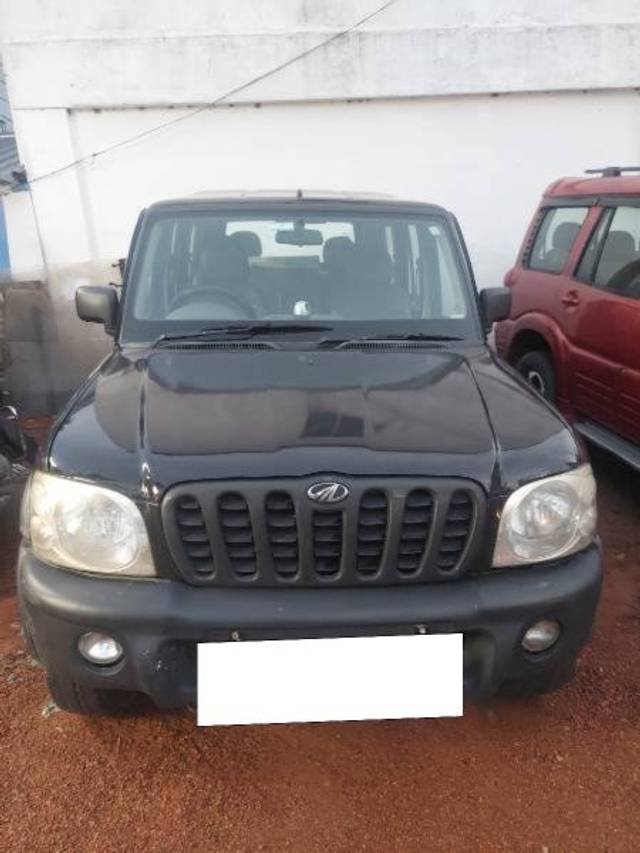 https://images10.gaadi.com/usedcar_image/3667668/original/processed_e6081ccc-12a8-4df6-8ba0-ab80d566d055.jpg?imwidth=6400