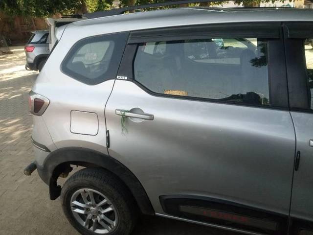 https://images10.gaadi.com/usedcar_image/3667711/original/processed_4117dc86-79b8-43d5-8181-3838b4aa8dac.jpg?imwidth=6402