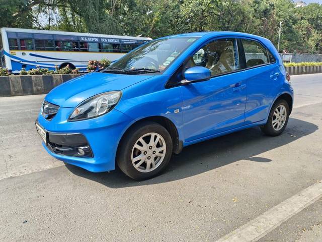 https://images10.gaadi.com/usedcar_image/3667714/original/processed_img2913418__used_car_2913418_1699692194.jpg?imwidth=6401