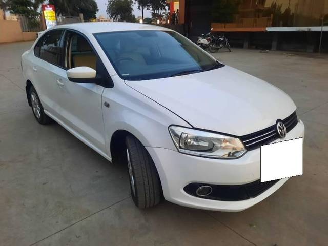 https://images10.gaadi.com/usedcar_image/3667716/original/processed_0df87e46-635e-4f12-b2aa-7d1541ba948d.jpg?imwidth=6400