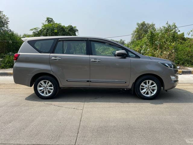 https://images10.gaadi.com/usedcar_image/3667752/original/img2913433__usedcar_baa7b11a_a191_4eb1_a7f8_71ad0ca15f57_28281699693250_1699693273.jpg?imwidth=6401