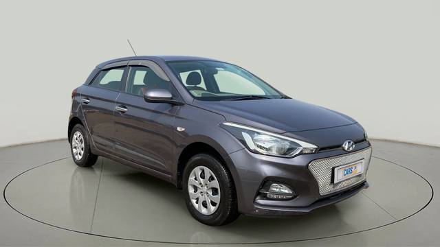 https://images10.gaadi.com/usedcar_image/3667762/original/slot__1-7-Exterior-12481356729-faa66e17d1854b409a21d4d4c5262bbc-Exterior-7.jpg?imwidth=6400